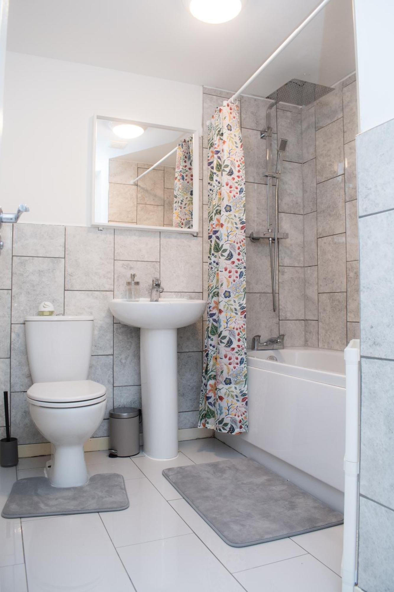 ニューカッスル・アポン・タイン Comfy Modern 3Br Semi Detached 400Mb Wifi Free Double Parkingヴィラ エクステリア 写真
