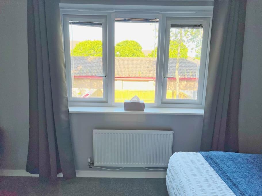 ニューカッスル・アポン・タイン Comfy Modern 3Br Semi Detached 400Mb Wifi Free Double Parkingヴィラ エクステリア 写真